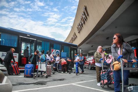 5 Alerts To Know At Canadian Airports