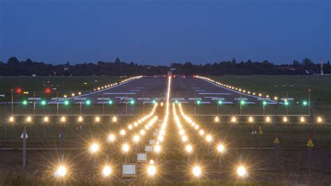 5 Benefits Of Airport Led Lights