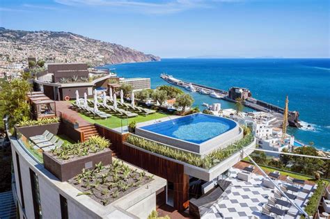 5 Best Hotels Near Funchal Airport