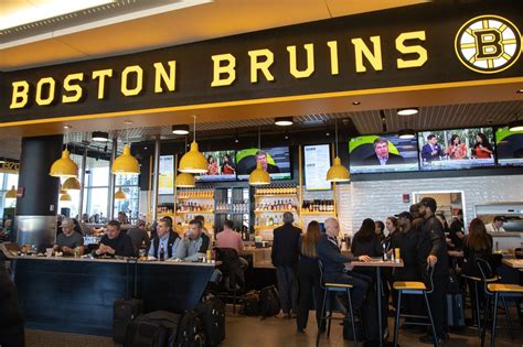 5 Boston Bruins Airport Menu Must-Tries