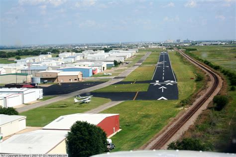 5 Facts About Hicks Airport Texas