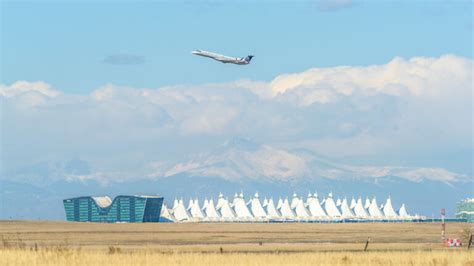 5 Live Denver Airport Webcams To Track Your Flight