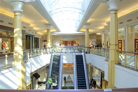 5 Malls Near Detroit Airport You Should Visit