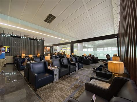 5 Ways To Access Delhi Airport Lounge At Affordable Price