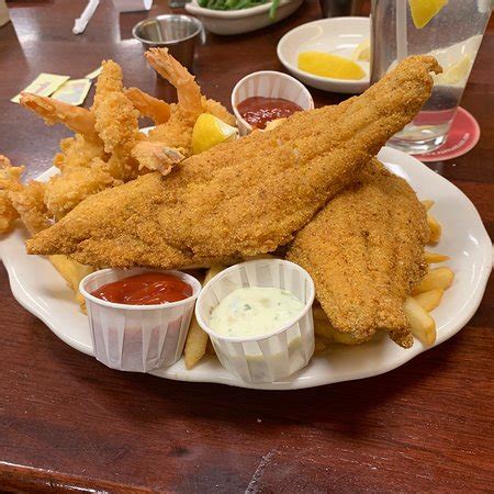 5 Ways To Enjoy Pappadeaux Seafood At Houston Airport