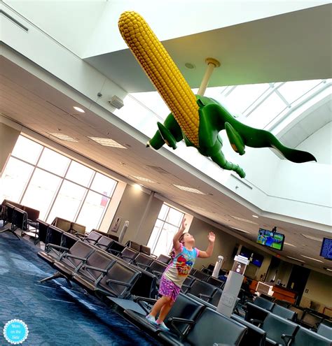 5 Ways To Entertain Kids At Atlanta Airport