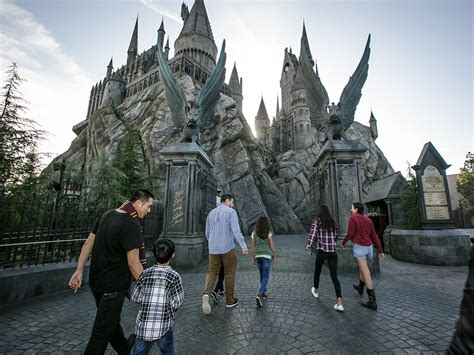 5 Ways To Reach Universal Studios Hollywood