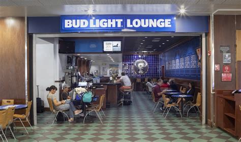 5 Ways To Relax At Bud Light Lounge Miami Airport