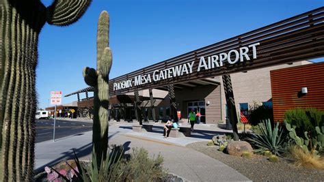 6 Hotels With Free Shuttle To Phoenix Mesa Gateway Airport