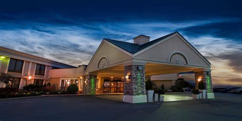 7 Hotels Near Buffalo Airport With Free Parking