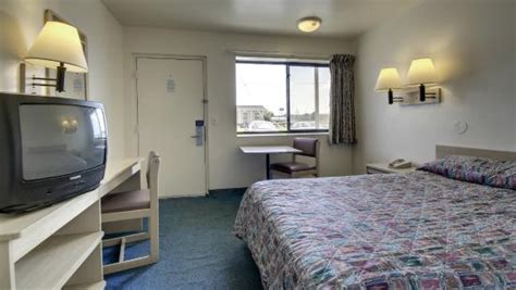 7 Ways To Enjoy Motel 6 Des Moines Airport