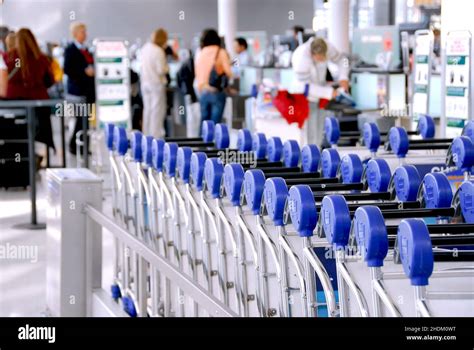 Airport Luggage Trolleys: Simplifying Your Travel Experience