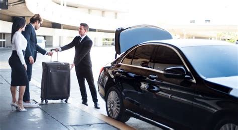 Cancun Airport Limousine Service: Luxury Travel Made Easy