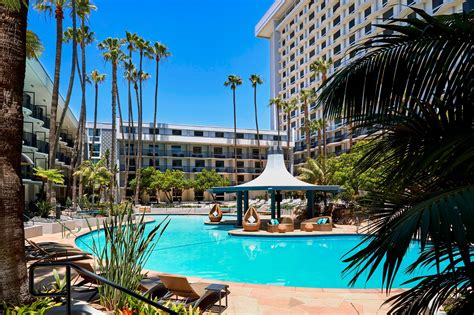 Day Hotels Near Lax Airport For Relaxation