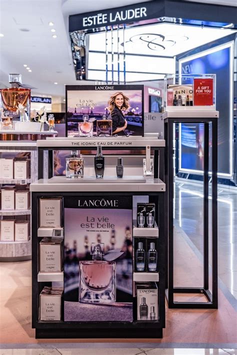 Fragrance Shopping At The Airport: A Travelers Delight