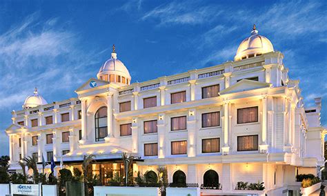 Jp Palace Delhi: Comfortable Airport Hotel In The City