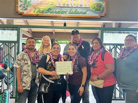 Kauai Airport Lei Greeting Experience