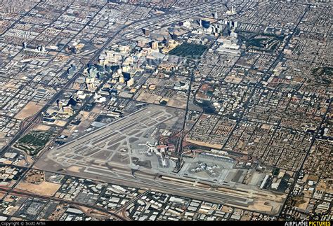 Mccarran Airport Aircraft Viewing Area: A Plane Spotters Paradise