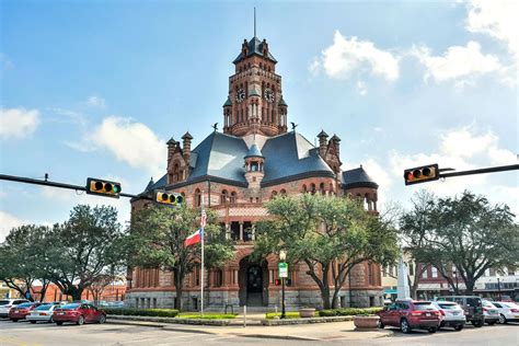 Nearby Airports To Waxahachie, Tx: A Travelers Guide