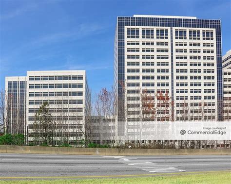 Paces Ferry Rd 2455: Atlantas Prime Office Location