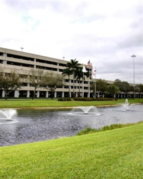 Palm Beach Airport Parking Options And Deals