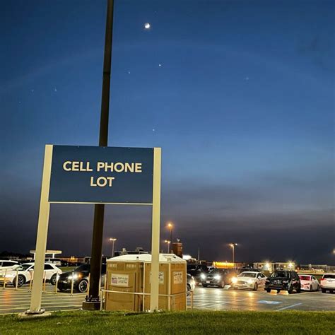 Pittsburgh Airport Cell Phone Lot: Wait And Park Guide