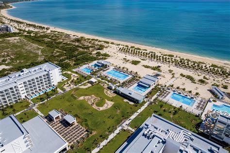 Riu Latino Distance From Cancun Airport: How Far