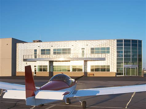 Signature Aviation Fsd At Joe Foss Field Airport