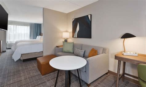 Summit Suite Pittsburgh Airport Accommodations