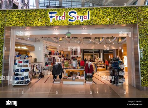 Top 10 Clothing Stores In Lax Airport