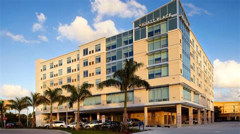 Top 10 Hotels Near Miami Airport