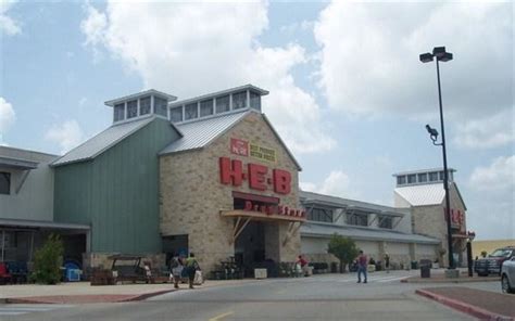 Top 5 Amenities At Heb Villa Maria In Bryan, Tx