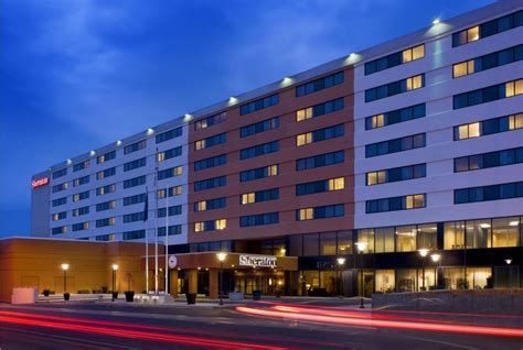 Top 5 Hotels Near Bradley Airport With Free Parking