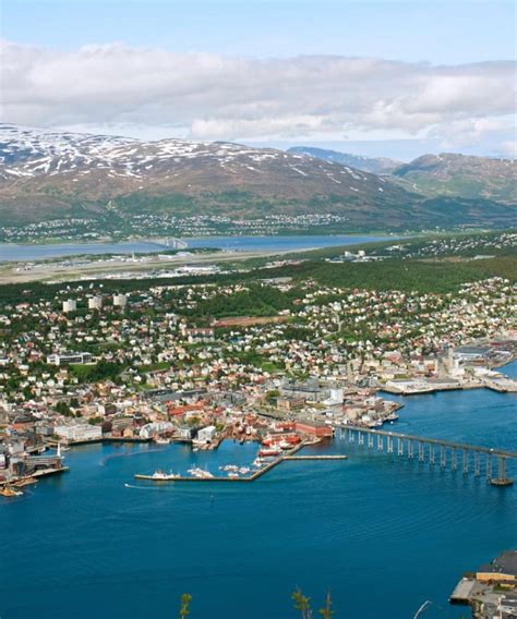 Tromsø Airport Car Rental: Easy Northern Lights Exploration